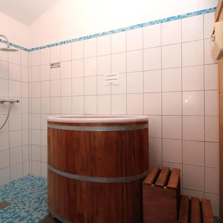 Droese, Haus 8 - 6 *